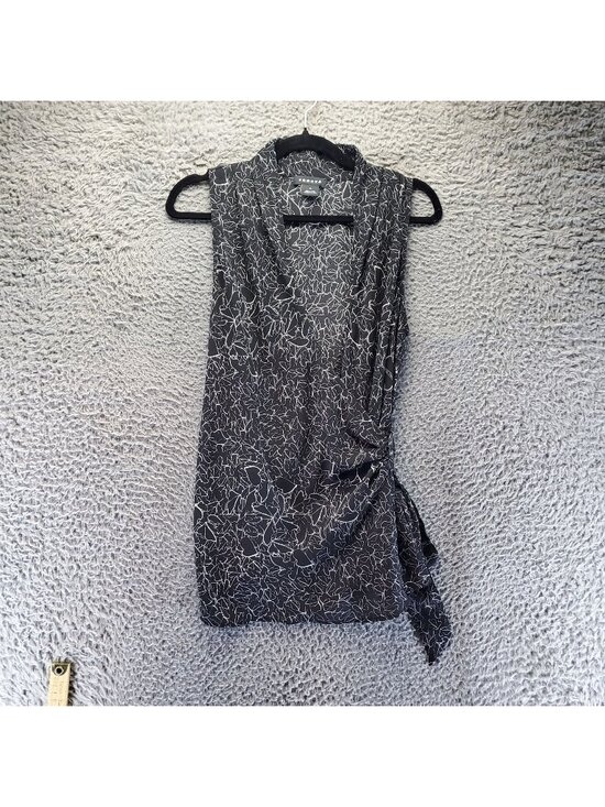 TROUVÉ Tops - TROUVÉ Top Womens Medium Black Floral Print Wrap Sleeveless Lightweight